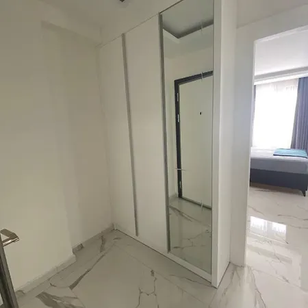 Heaven Hills Apartamento